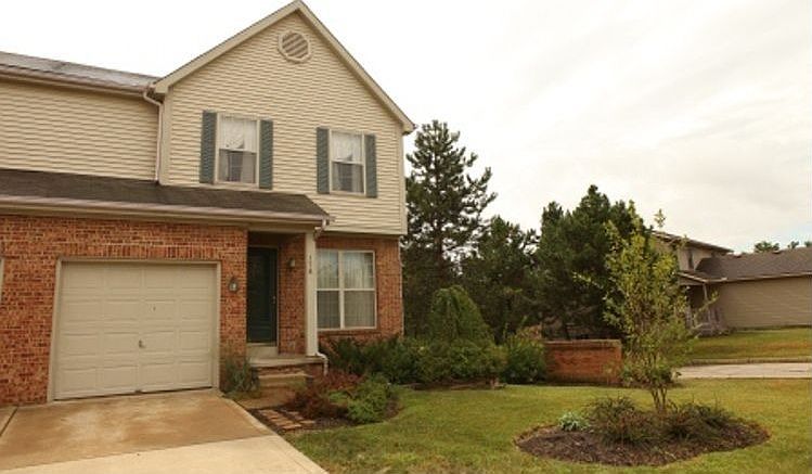 Very nice twin single/fee simple home