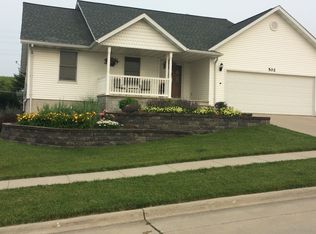 502 Westridge Dr, Carroll, IA 51401