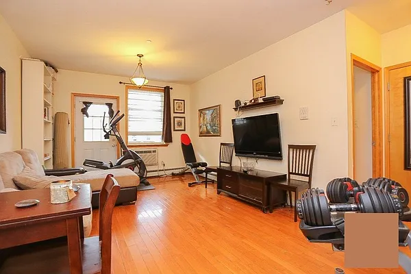 Rented by FS Marino Realty Inc | media 6