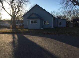 521 N Academy Ave, York, NE 68467