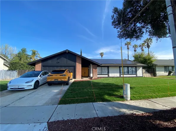 890 W Bohnert Ave, Rialto, CA 92377