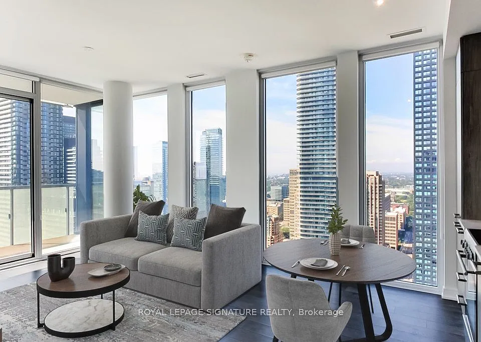 28 Wellesley St E #3402