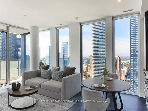 28 Wellesley St E Unit 3402, Toronto, ON M4Y 0C4