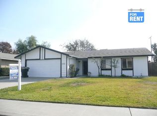 1315 Maxwell Dr, Hanford, CA