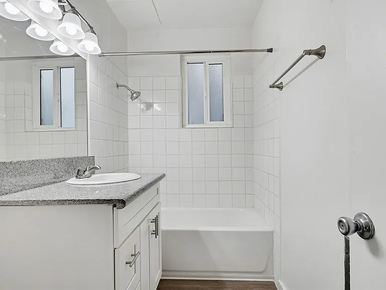 660S Garfiled — Photo 37