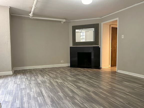 5th image of 3906 E 2nd Ave Unit 4