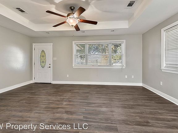 3rd image of 210 W Celestine St