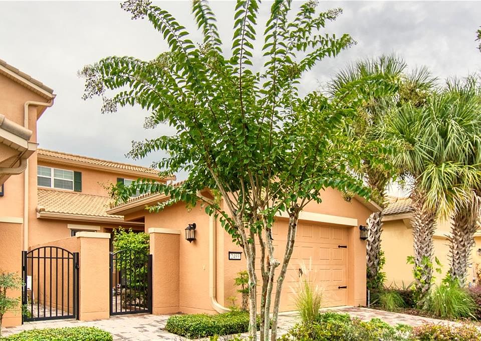 1st image of 2489 Palm Tree Dr