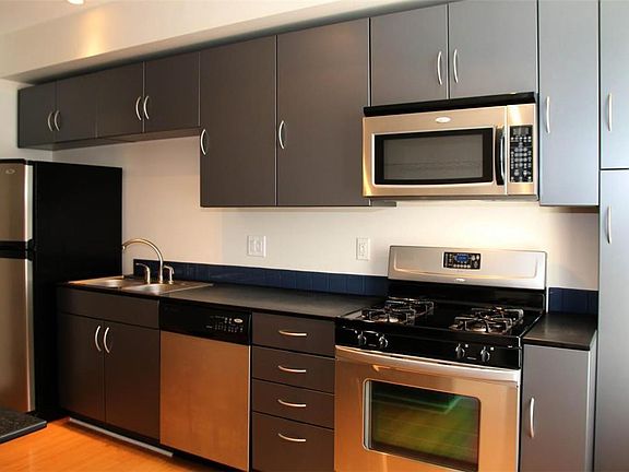 4th image of 2304 Cherokee St #B