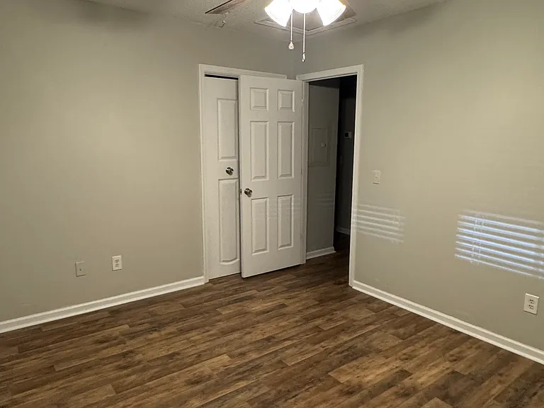 4229 W Horne Ave #C — Photo 6