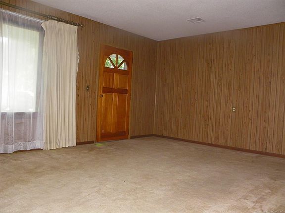2nd image of 604 W Ironman Ave