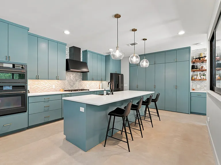 4801 Munson St — Photo 3