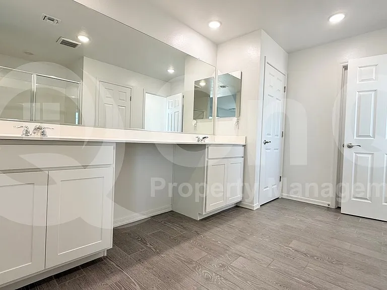 10838 W Marguerite Ave — Photo 16