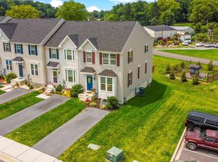 87 Ontario Dr, Falling Waters, WV 25419