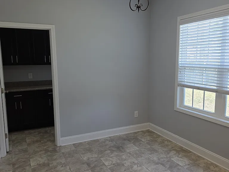 4016 Stretton Ave — Photo 4