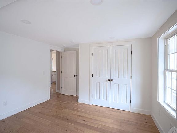 5th image of 57 Callender Ave