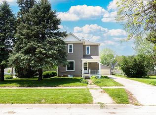 1121 Grove St, Cedar Falls, IA 50613