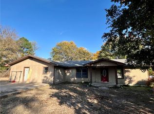 748 N Ed Moore Ln, Fayetteville, AR 72704