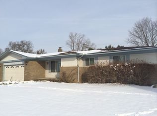 4184 Conne Mara Ln, Waterford, MI