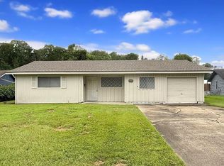 3966 Broadmoor Dr, Beaumont, TX 77707