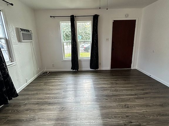 2nd image of 1809 Idalou Ave