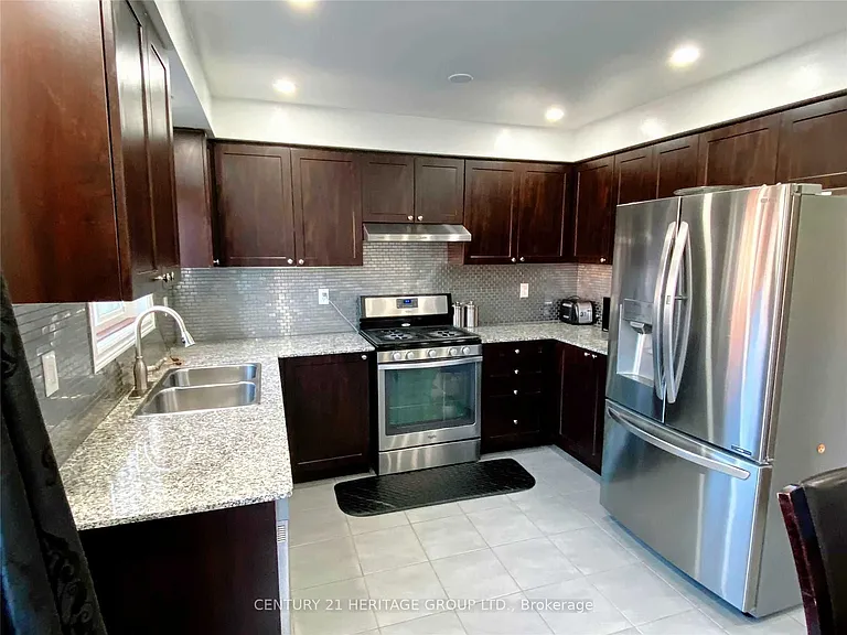 115 Harvest Hills Blvd — Photo 10