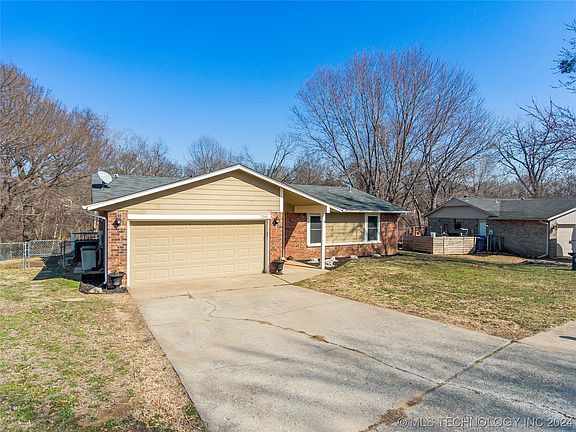 3rd image of 7501 S Juniper Pl