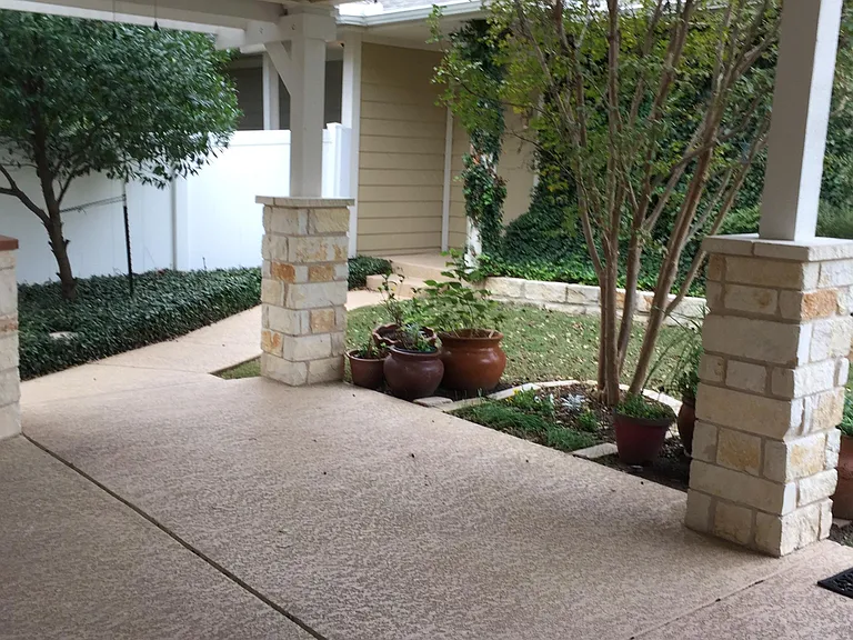 Spacious Covered Patio, Great for Entertaining