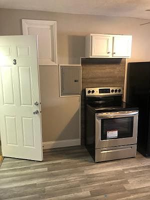 2nd image of 104 N Niles St #3