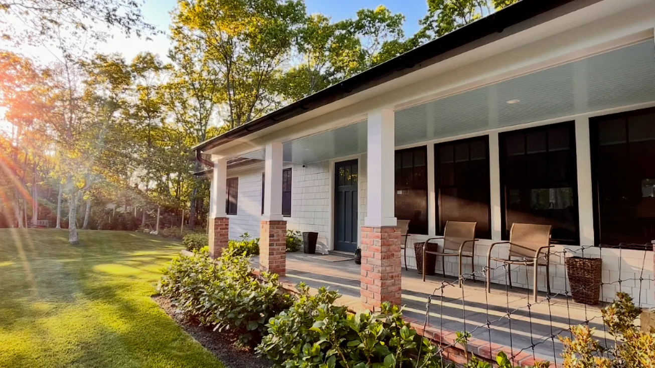 Southampton Bullhead Bay Private Home, Great for Families — Photo 3