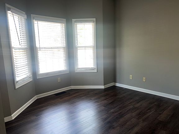 5th image of 1625 Nicholasville Rd APT 604