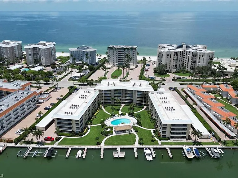 3000 Gulf Shore Blvd N #213 — Photo 41