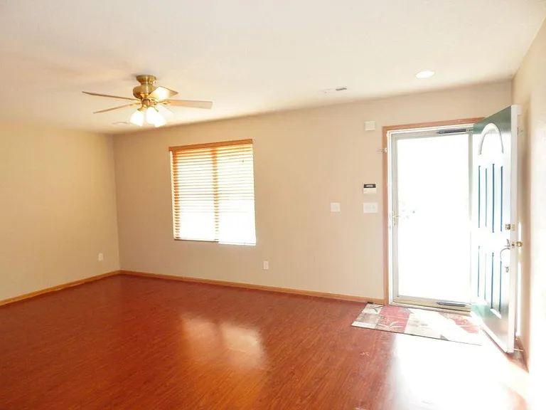 1385 Waxwing Ave — Photo 4