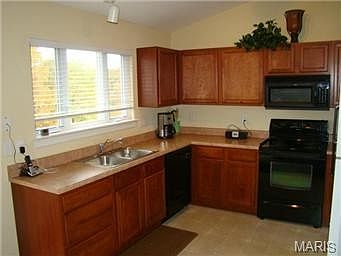 5th image of 7215 Geneva Manor Ct