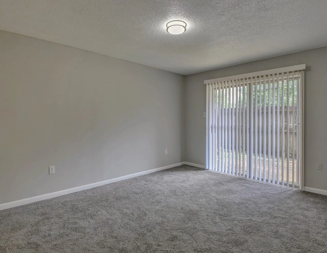 Breckenridge Square Apartments — Photo 3