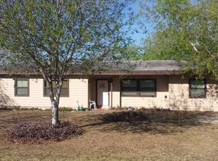 28 Las Palmas Dr, Zapata, TX 78076