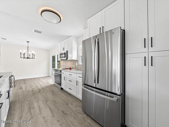 5th image of 2830 Emerson Dr SE