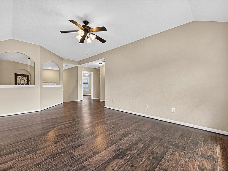 26738 Henson Falls Dr — Photo 35