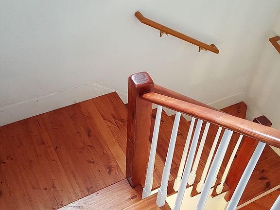 3rd image of 2623 E Everett Ave