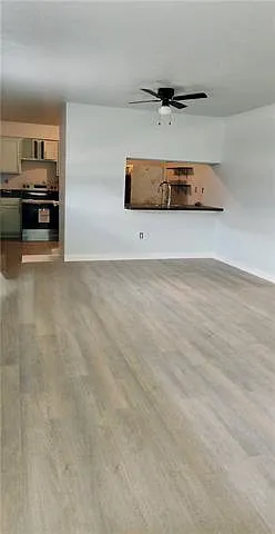 2 bed, 1.0 bath, 900 sqft, $1,200 — Photo 3