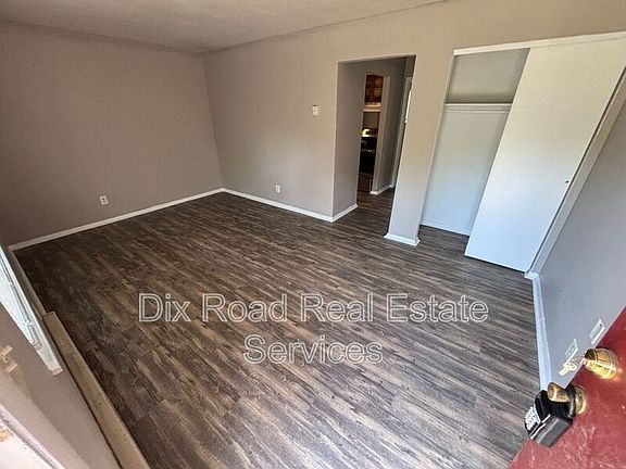 3rd image of 414 Mars Dr #2