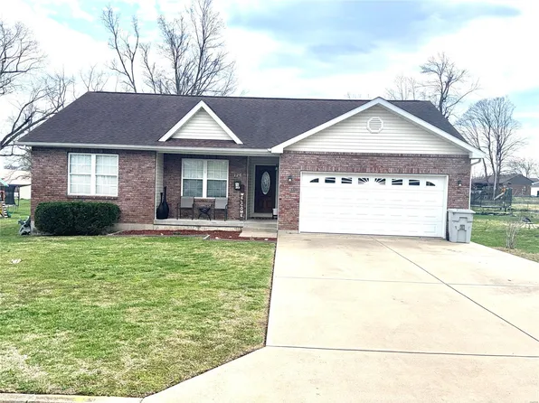 120 Pine St, Farmington, MO 63640