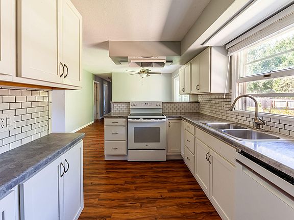 5th image of 106 Tulgeywood Ln