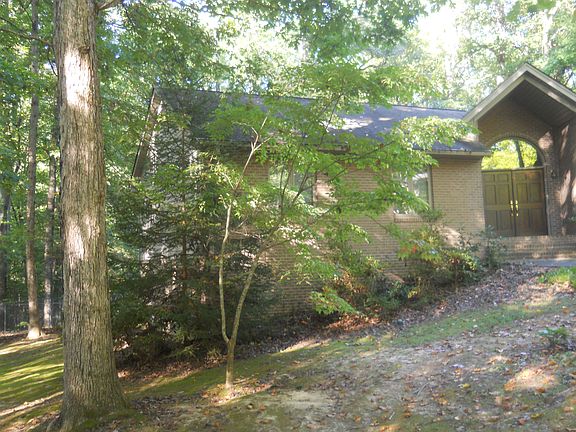 2nd image of 3277 Drury Ln