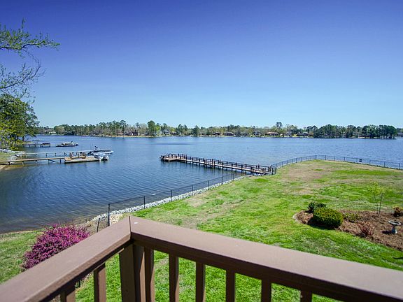2nd image of 545 Superior Cir