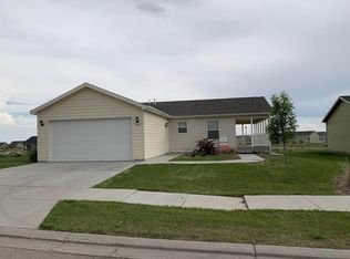 3407 32nd St W, Williston, ND 58801