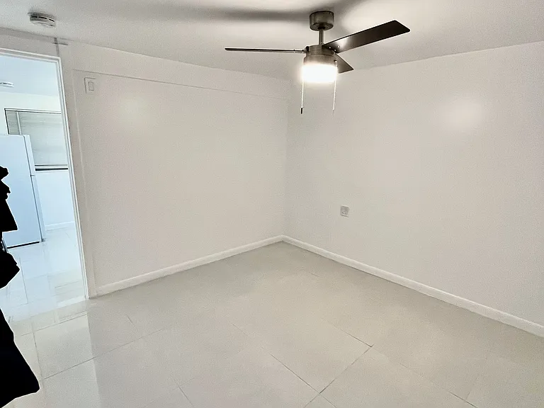 920 SW 29th Way #2/1 — Photo 12