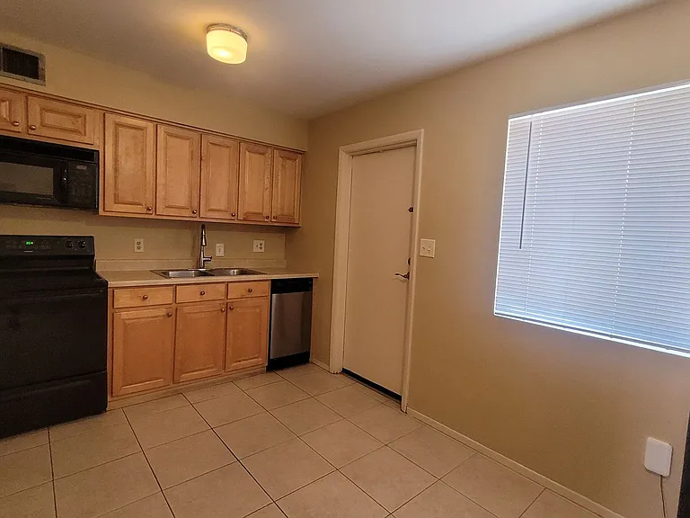 5306 E Boise St — Photo 5