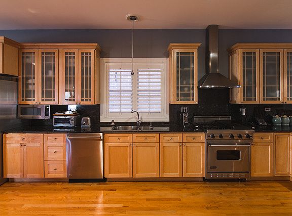 3rd image of 2652 W Cortland St