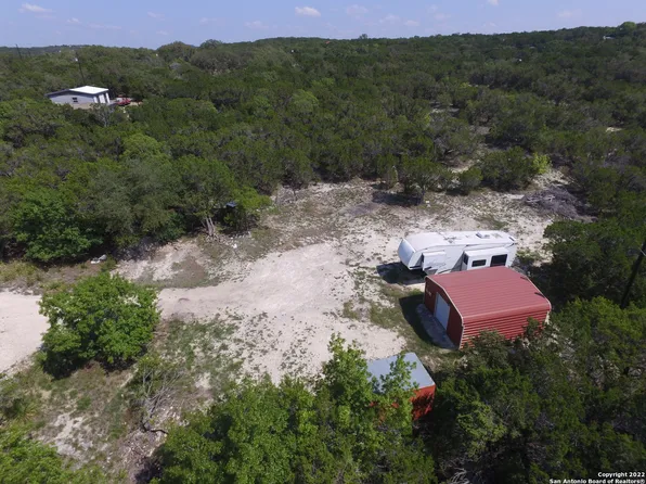 345 32ND ST, Lakehills, TX 78063